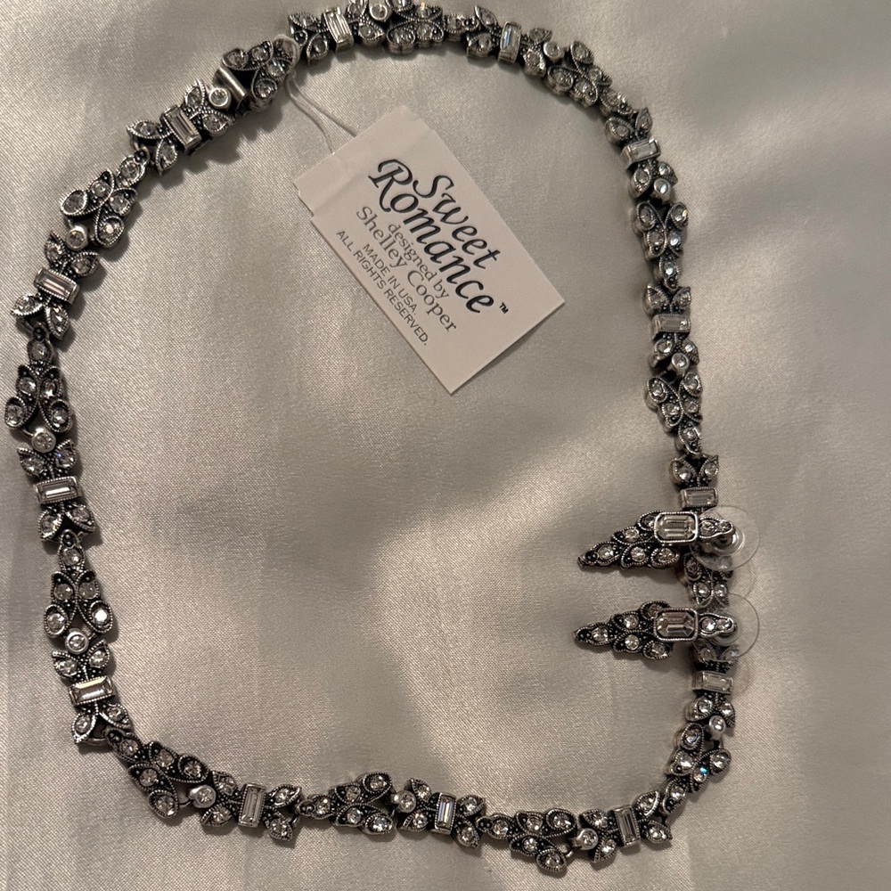 Sweet Romance Silver Crystal Jewelry Set